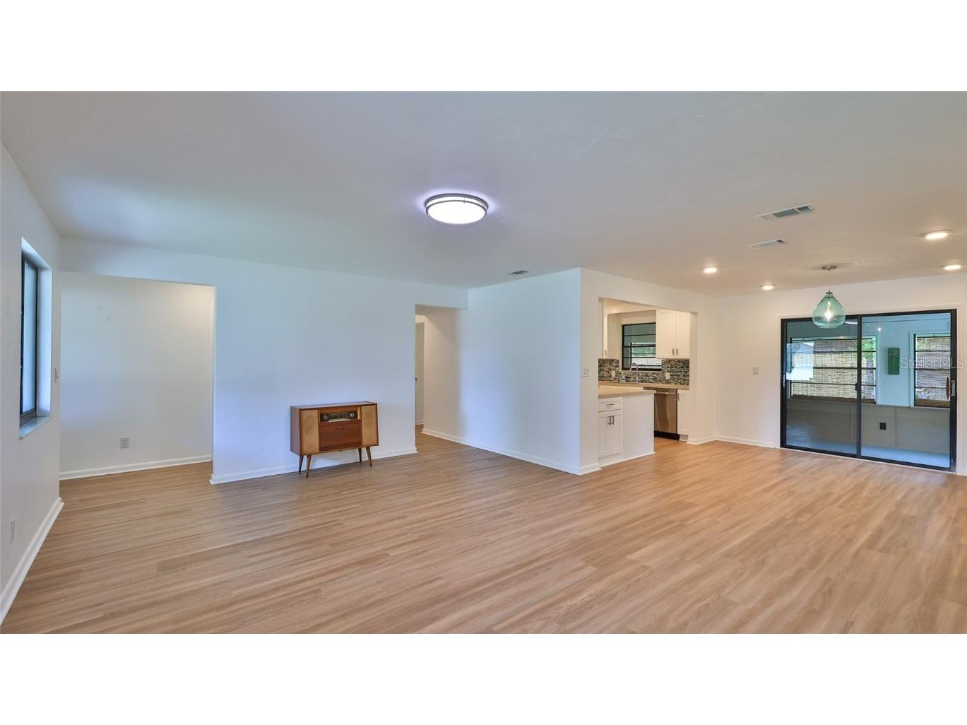 1017 Chippewa Trail Daytona Beach FL 32117 V4943309 image8