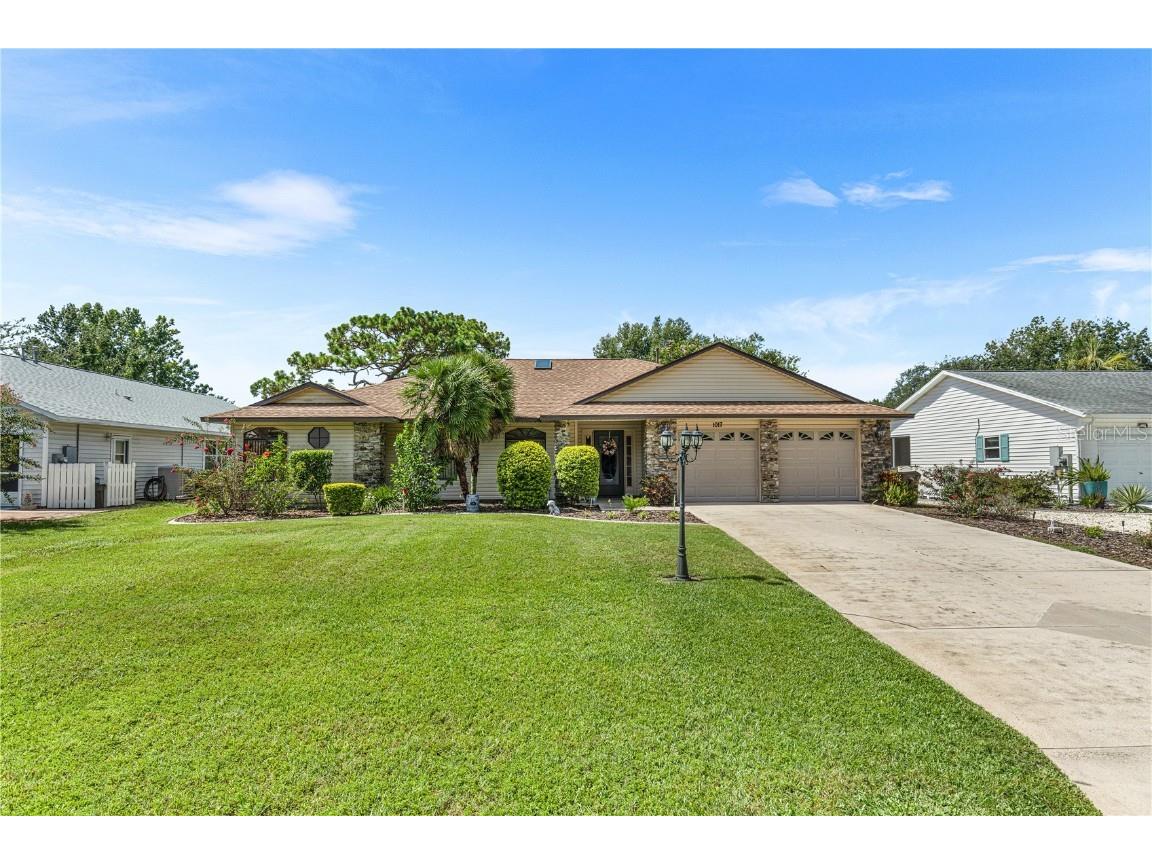 1017 Dundee Circle Leesburg FL 34788 O6327084 image1