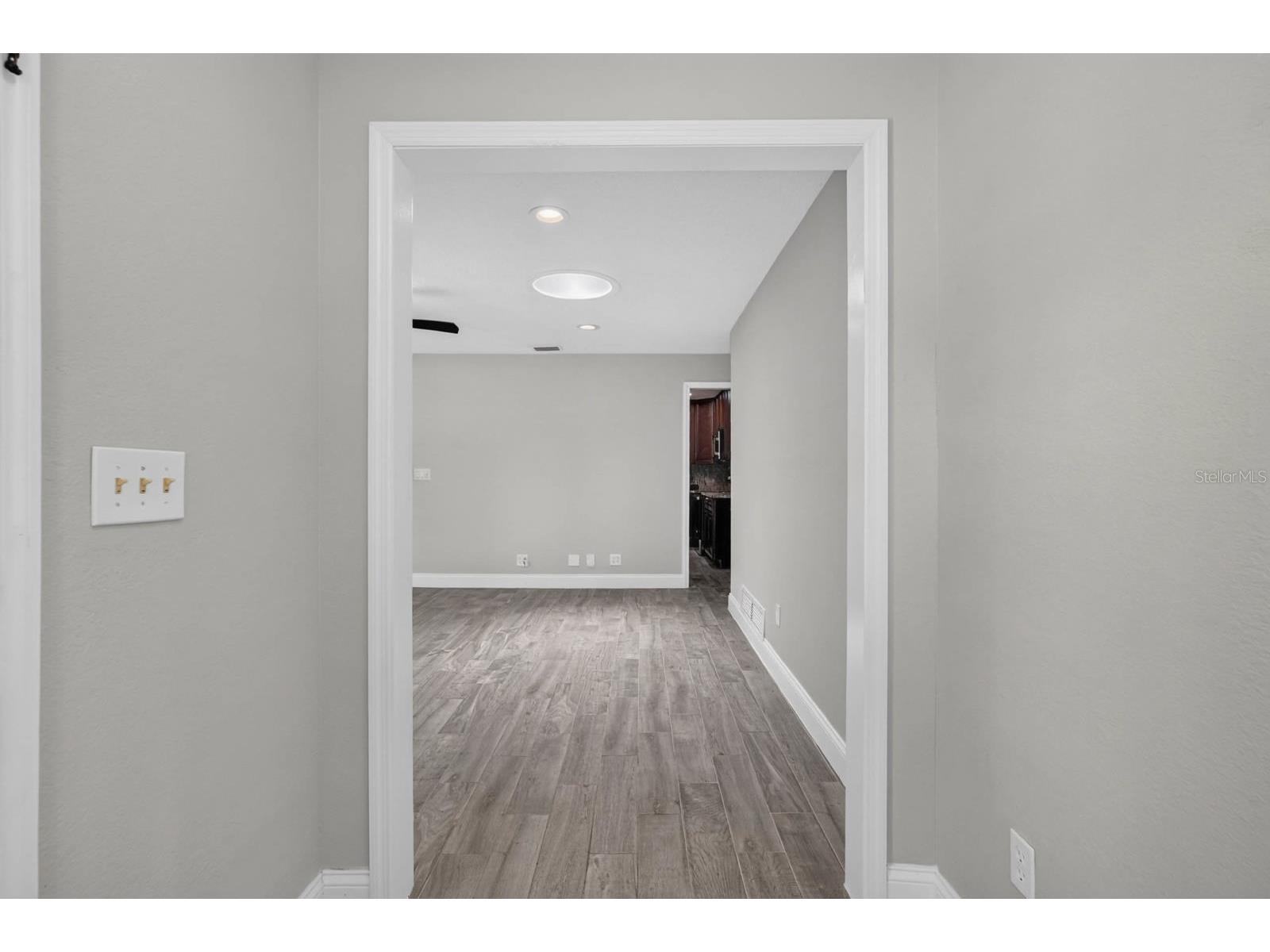 1017 E Indian Oaks Daytona Beach FL 32117 V4949832 image2