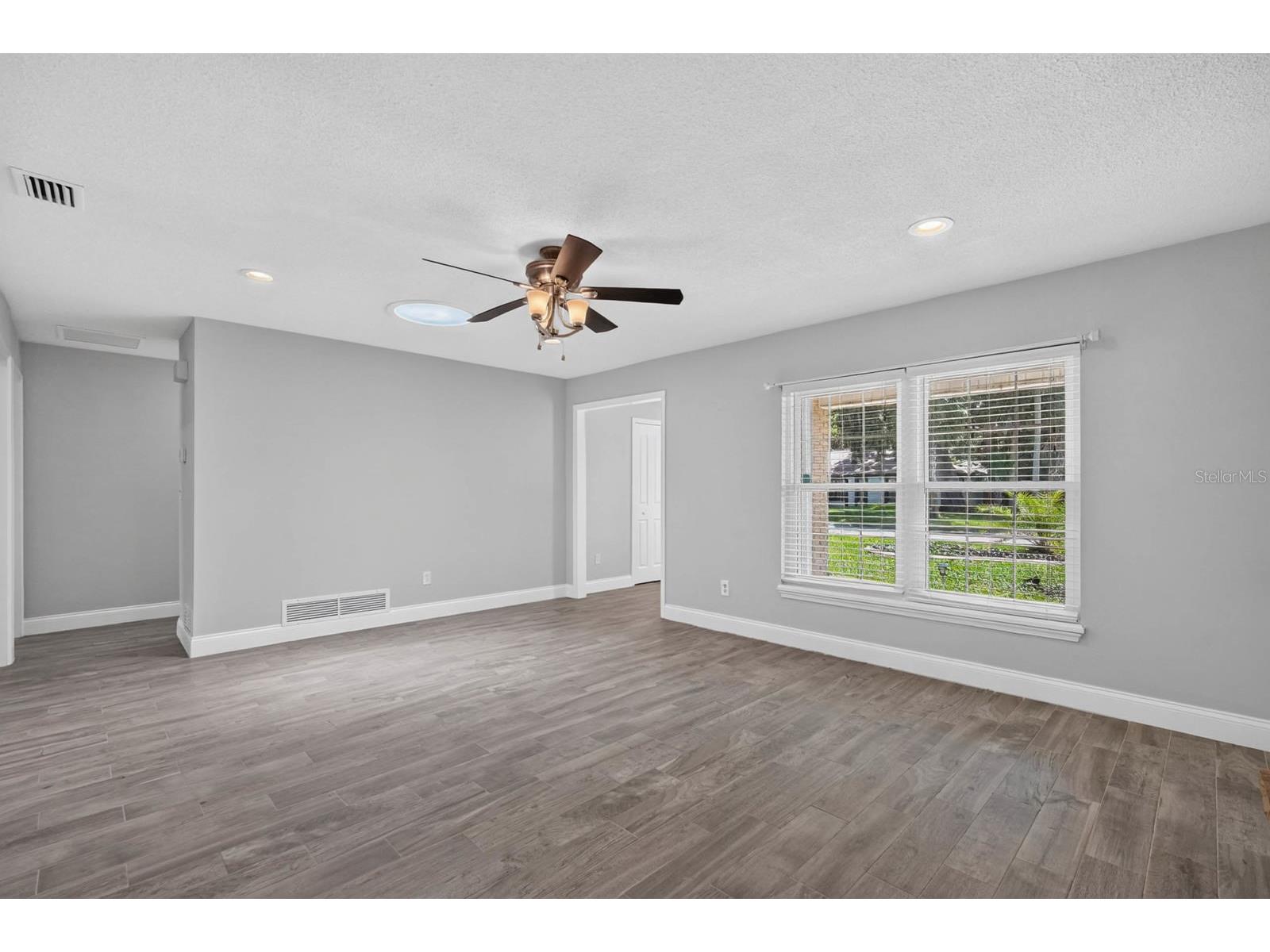1017 E Indian Oaks Daytona Beach FL 32117 V4949832 image7