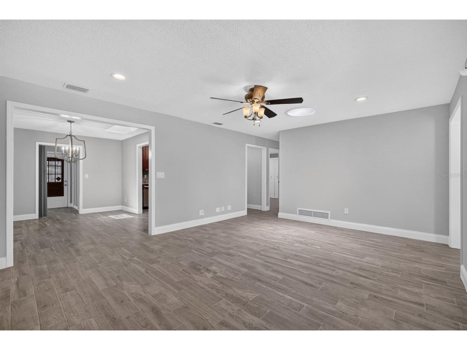 1017 E Indian Oaks Daytona Beach FL 32117 V4949832 image8
