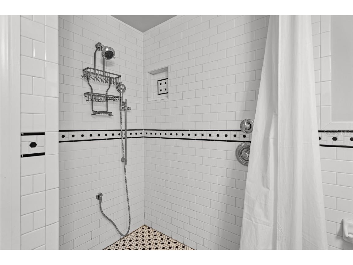 1017 NE 3rd Avenue Gainesville FL 32601 GC536072 image12