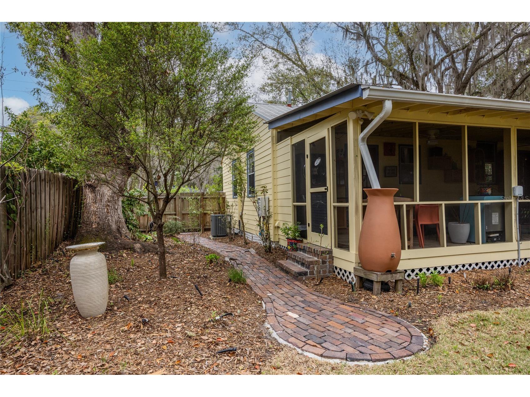 1017 NE 8th Avenue Gainesville FL 32601 GC538496 image39