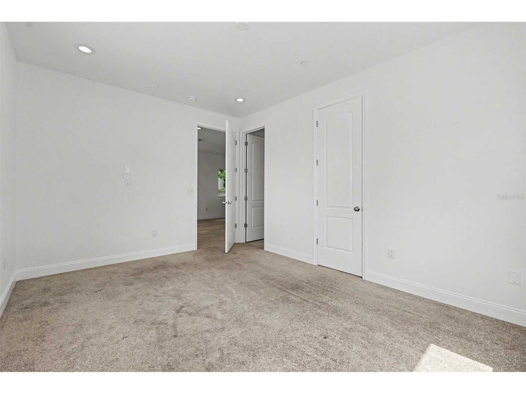 1018 7th Avenue S Saint Petersburg FL 33705 TB8523180 image21