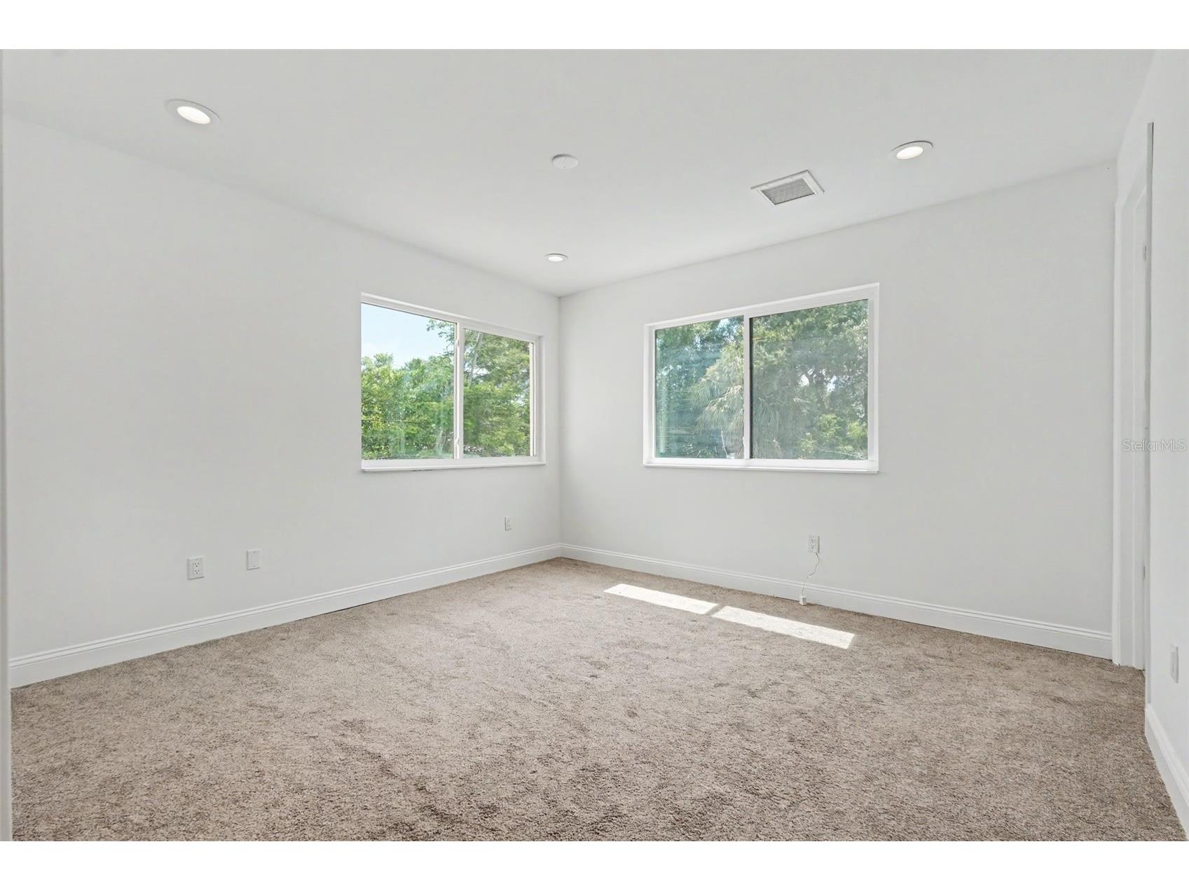 1018 7th Avenue S Saint Petersburg FL 33705 TB8523180 image35