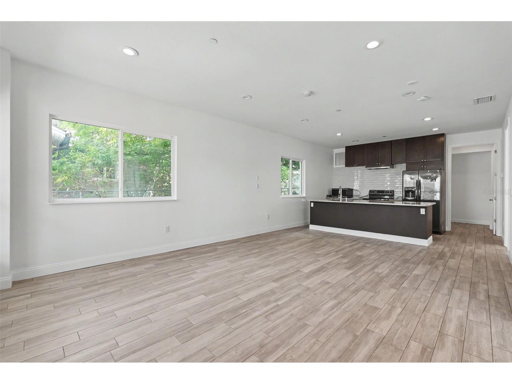 1018 7th Avenue S Saint Petersburg FL 33705 TB8525850 image10