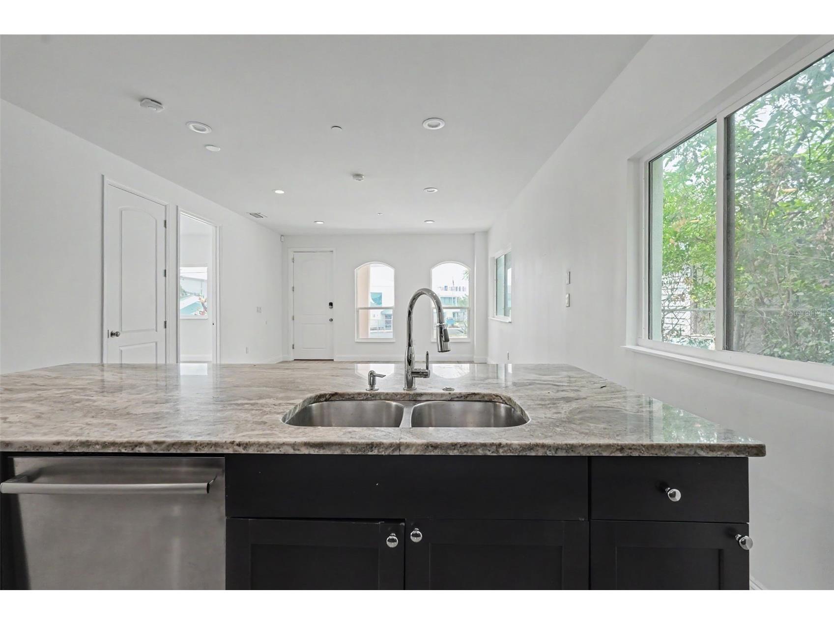 1018 7th Avenue S Saint Petersburg FL 33705 TB8525850 image15