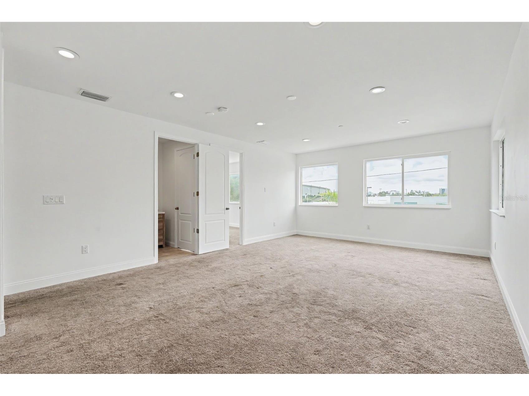1018 7th Avenue S Saint Petersburg FL 33705 TB8525850 image22