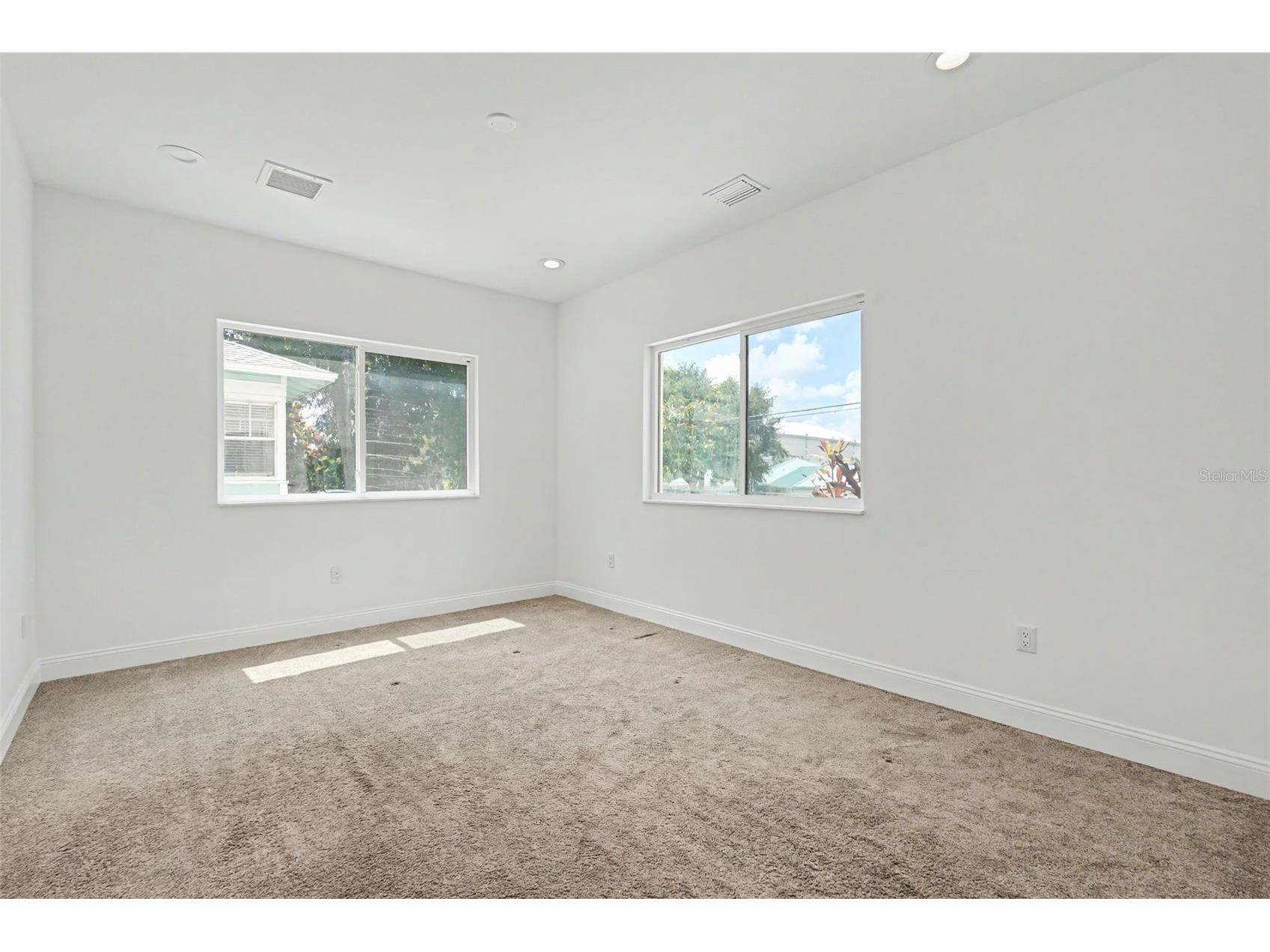 1018 7th Avenue S Saint Petersburg FL 33705 TB8525850 image38