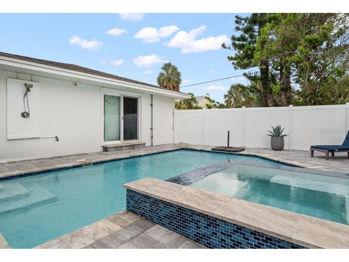 1018 Bay Esplanade Clearwater Beach FL 33767 TB8446996 image16