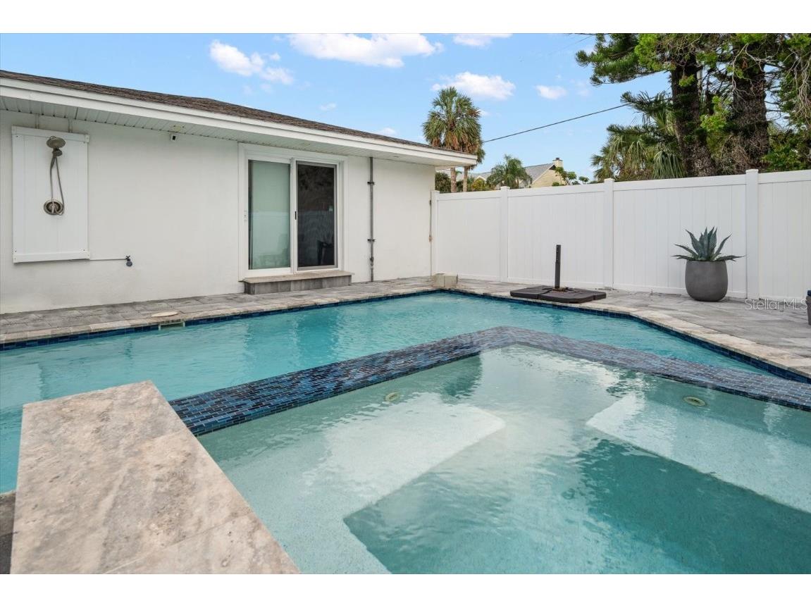 1018 Bay Esplanade Clearwater Beach FL 33767 TB8446996 image17