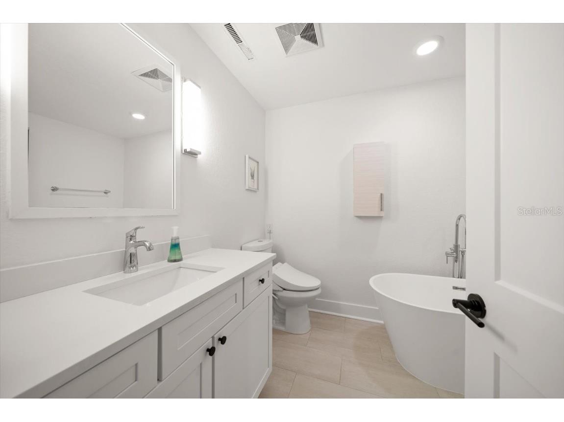 1018 Bay Esplanade Clearwater Beach FL 33767 TB8446996 image34