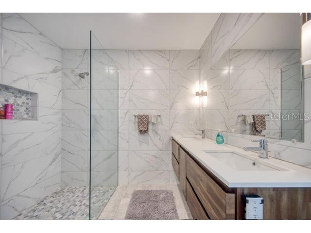 1018 Bay Esplanade Clearwater Beach FL 33767 TB8446996 image36