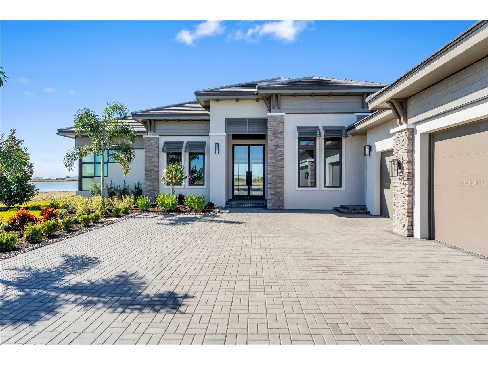 1018 Blue Shell Loop Sarasota FL 34240 A4628078 image2