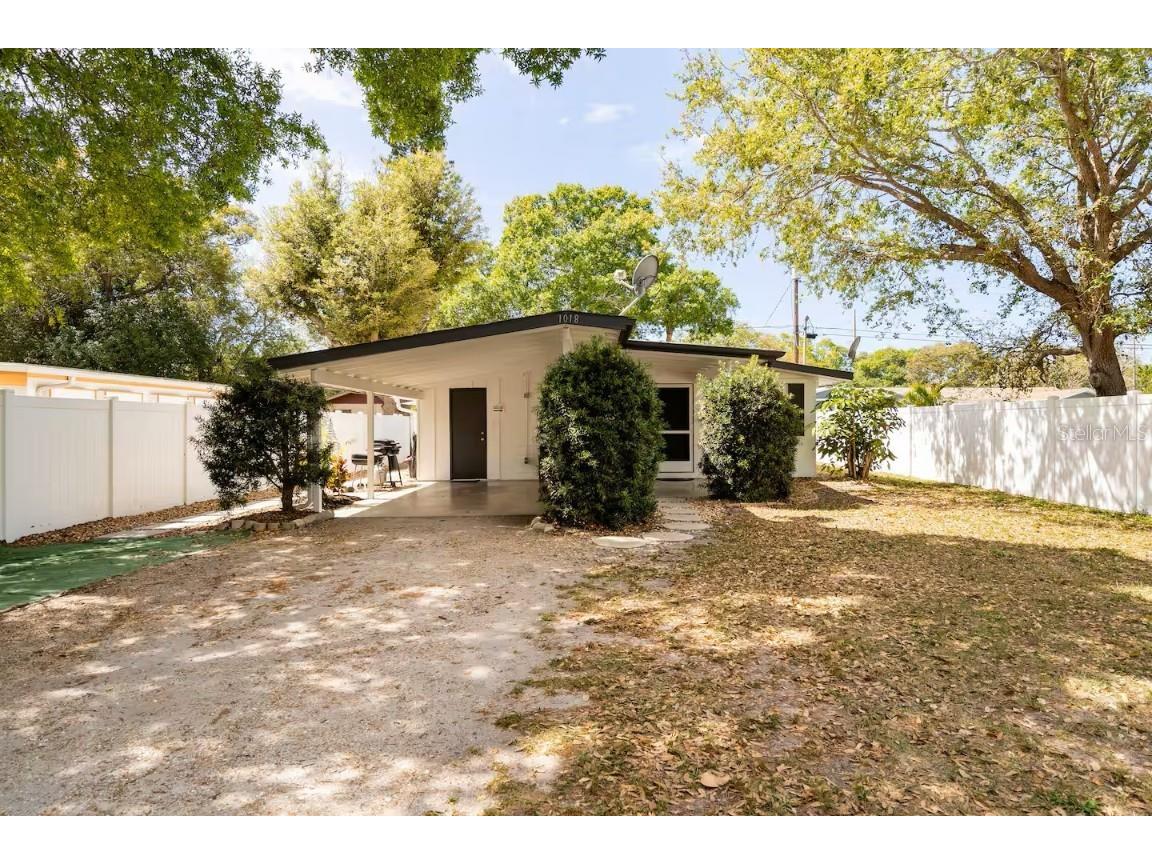 1018 Charlotte Avenue Sarasota FL 34237 A4649498 image1