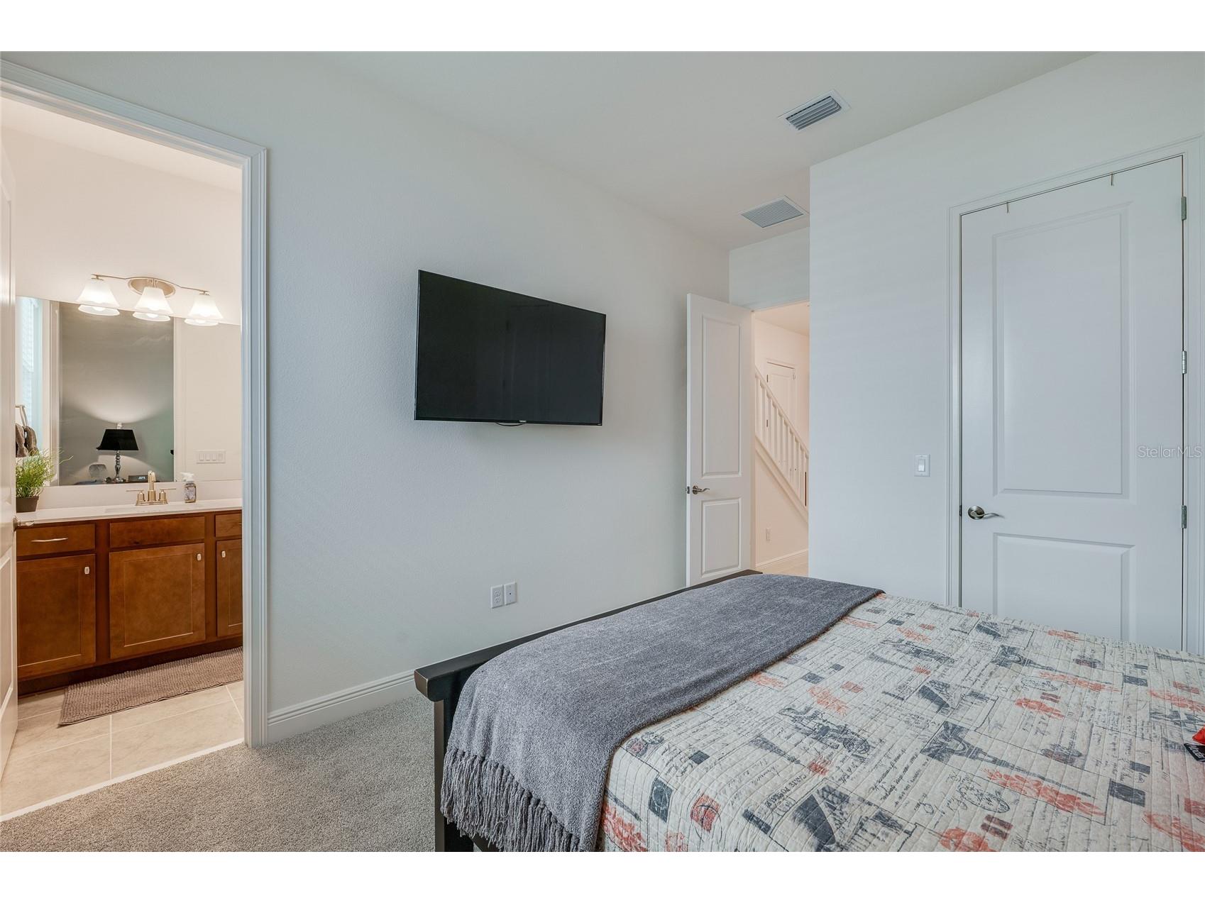 1018 Flopshot Circle Daytona Beach FL 32124 V4946697 image33