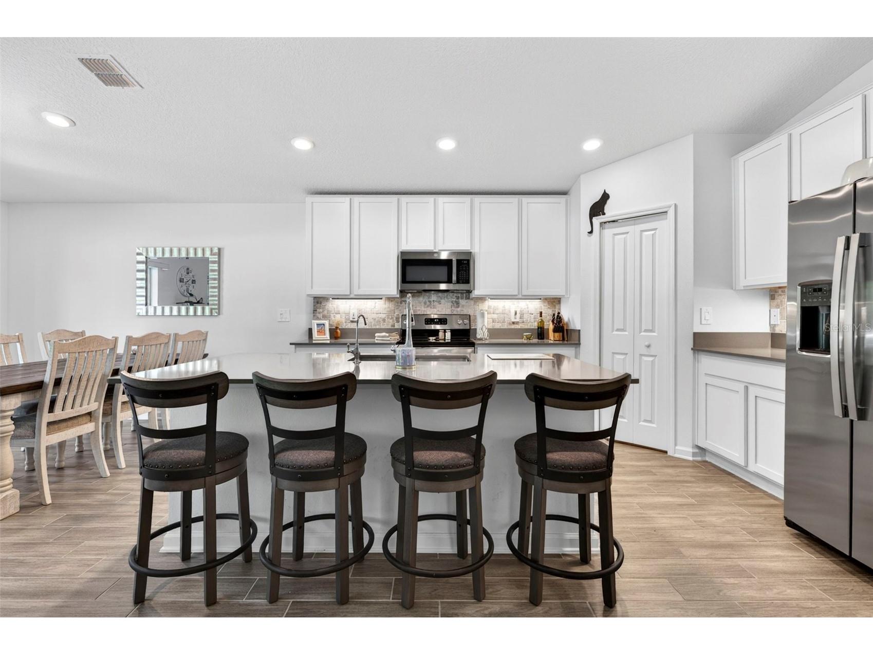 1018 Peach Creek Drive Osteen FL 32764 V4948537 image9