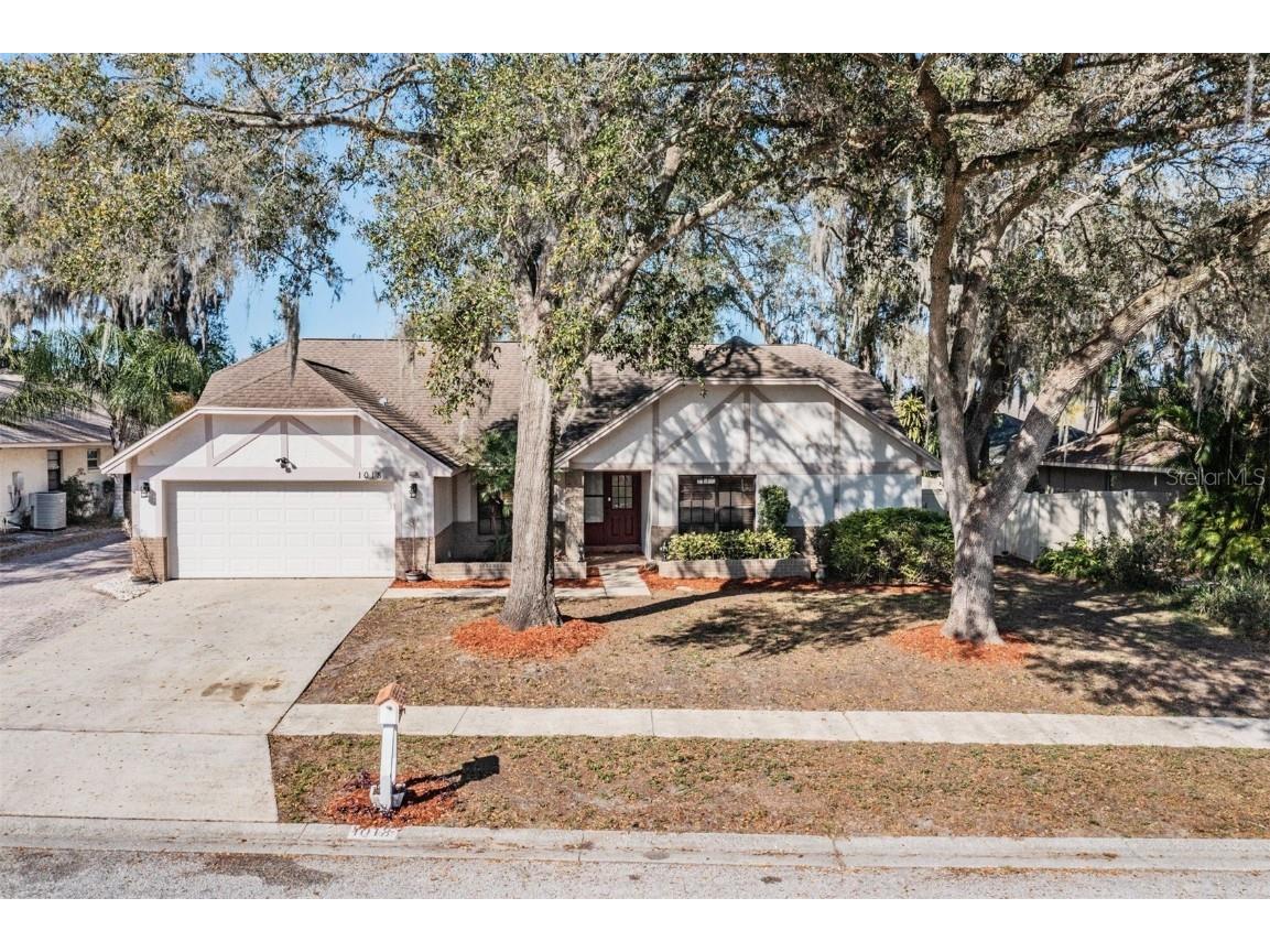 1018 Riflecrest Avenue Valrico FL 33594 T3426439 image1