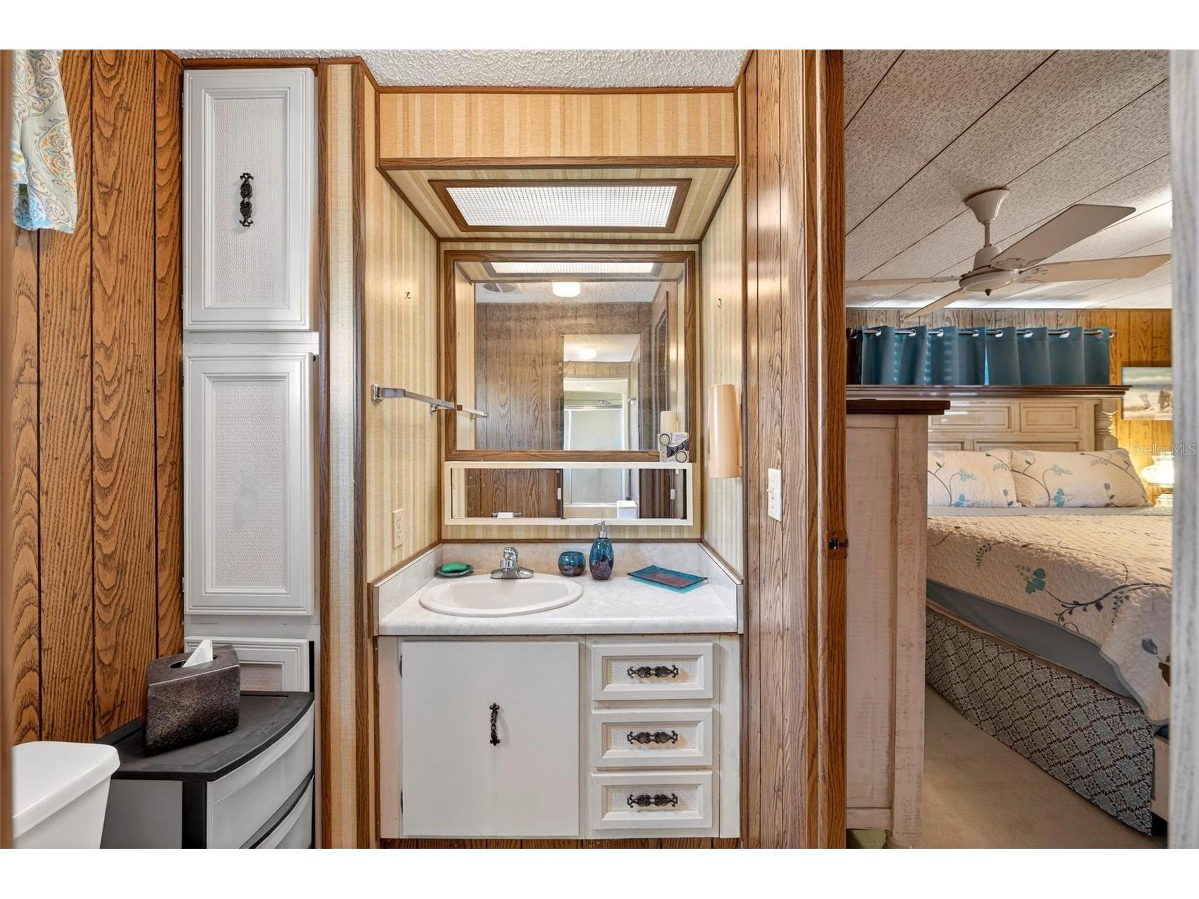 1018 Southland Drive Tavares FL 32778 - HARRIS CHAIN OF LAKES G5107639 image37