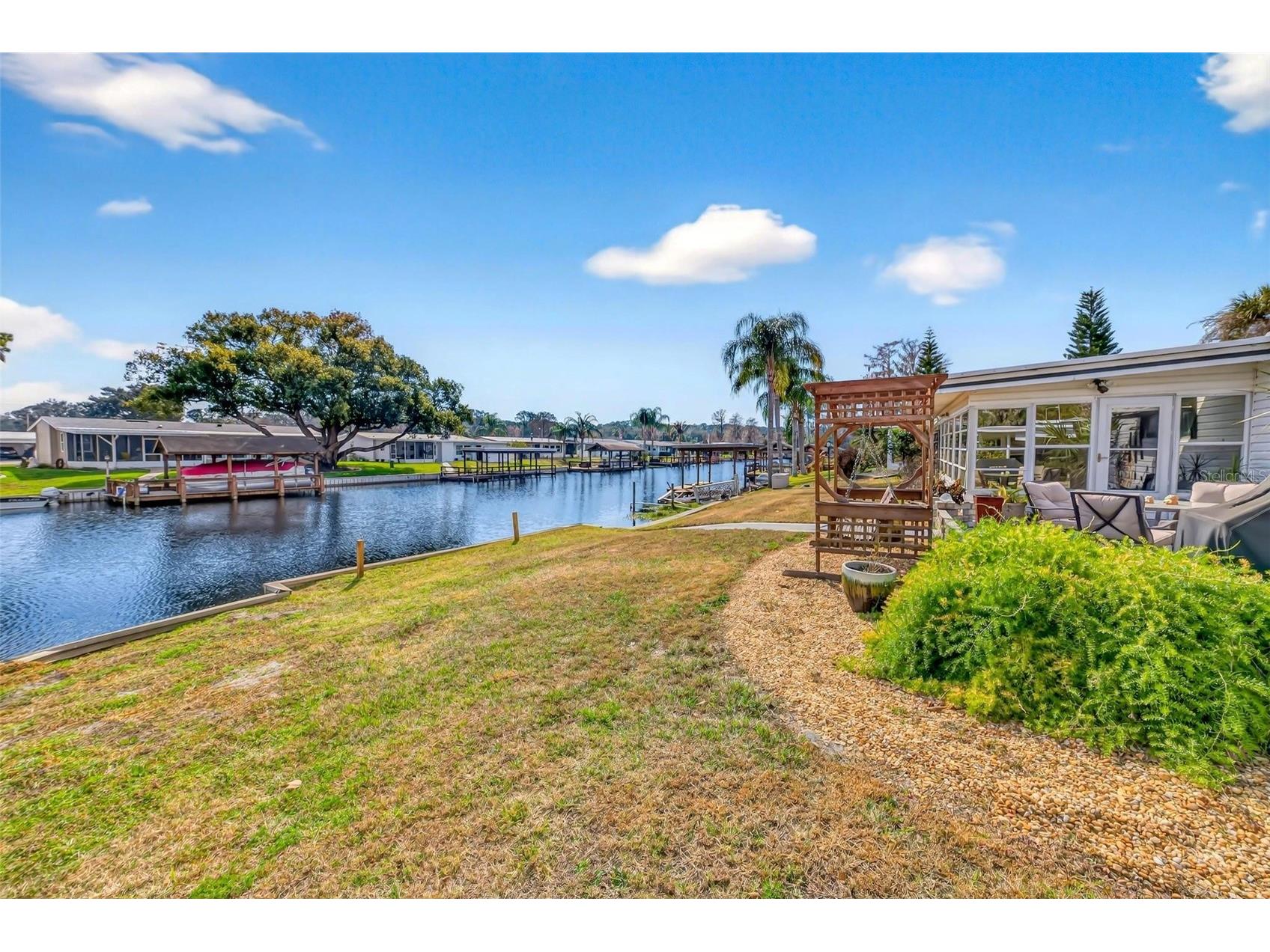 1018 Southland Drive Tavares FL 32778 - HARRIS CHAIN OF LAKES G5107639 image5