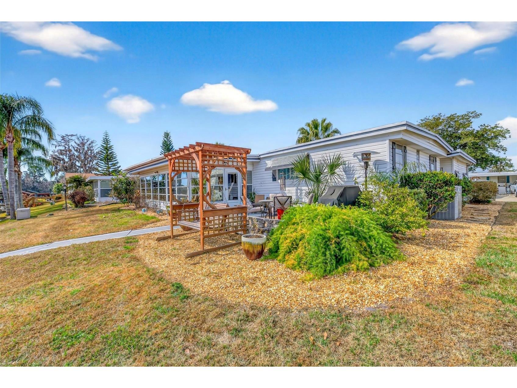 1018 Southland Drive Tavares FL 32778 - HARRIS CHAIN OF LAKES G5107639 image51