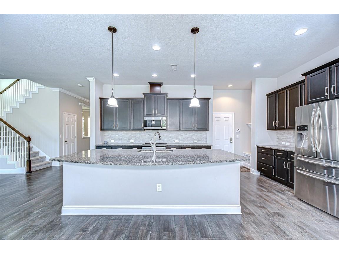 1018 Tracey Ann Loop Seffner FL 33584 TB8440569 image10