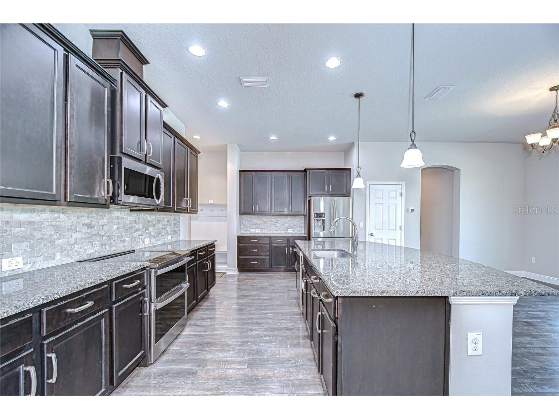 1018 Tracey Ann Loop Seffner FL 33584 TB8440569 image11