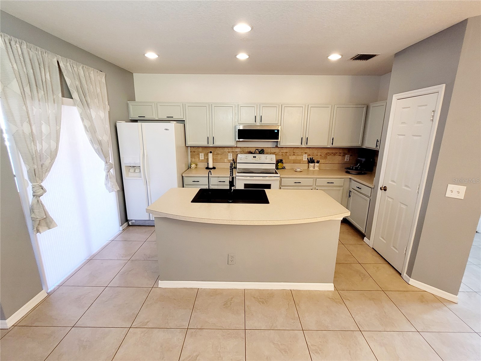 1018 Tullamore Drive Wesley Chapel FL 33543 TB8494224 image18