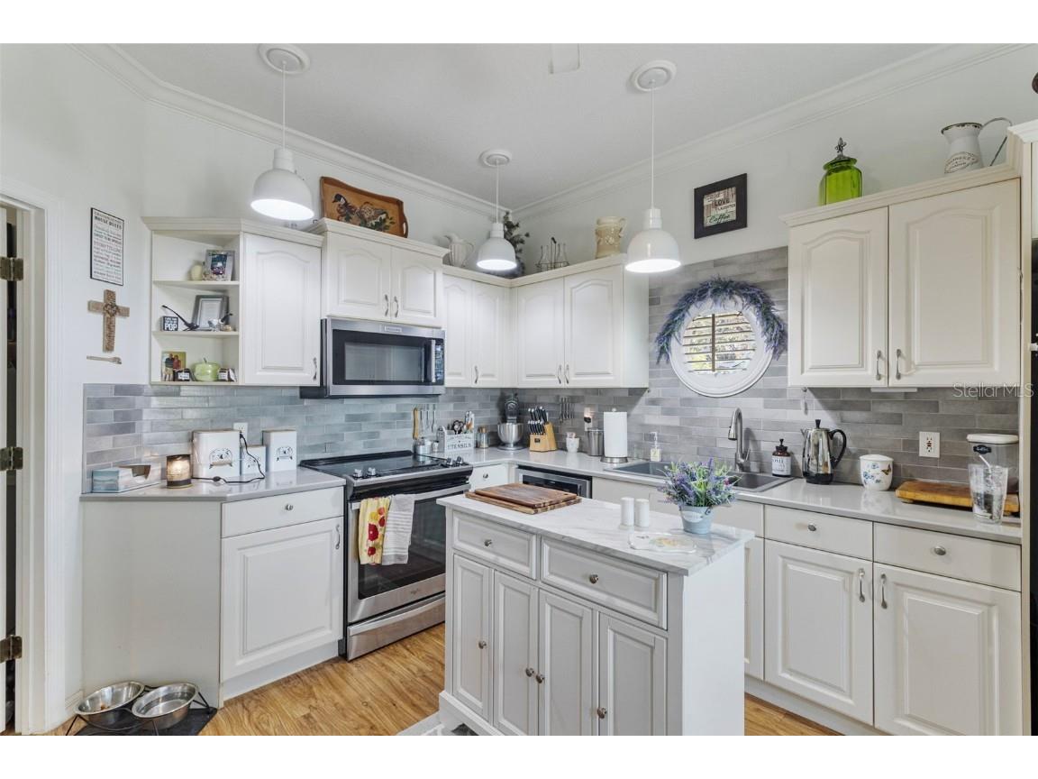 1018 Whitegate Court Sarasota FL 34232 D6143997 image13