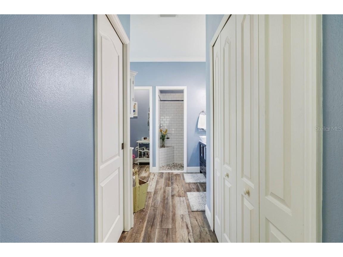 1018 Whitegate Court Sarasota FL 34232 D6143997 image23