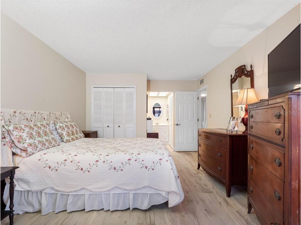 10182 Seminole Island Dr Largo FL 33773 TB8401432 image13