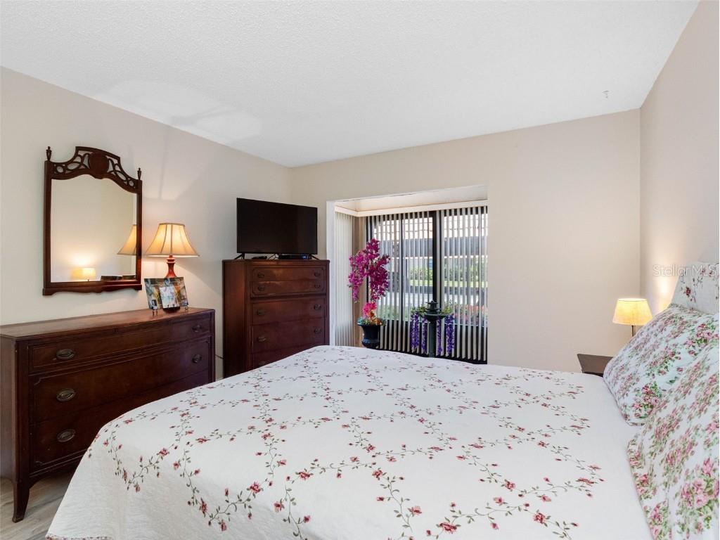 10182 Seminole Island Dr Largo FL 33773 TB8401432 image14