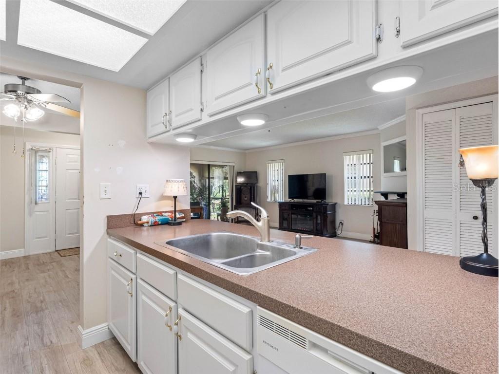 10182 Seminole Island Dr Largo FL 33773 TB8401432 image6