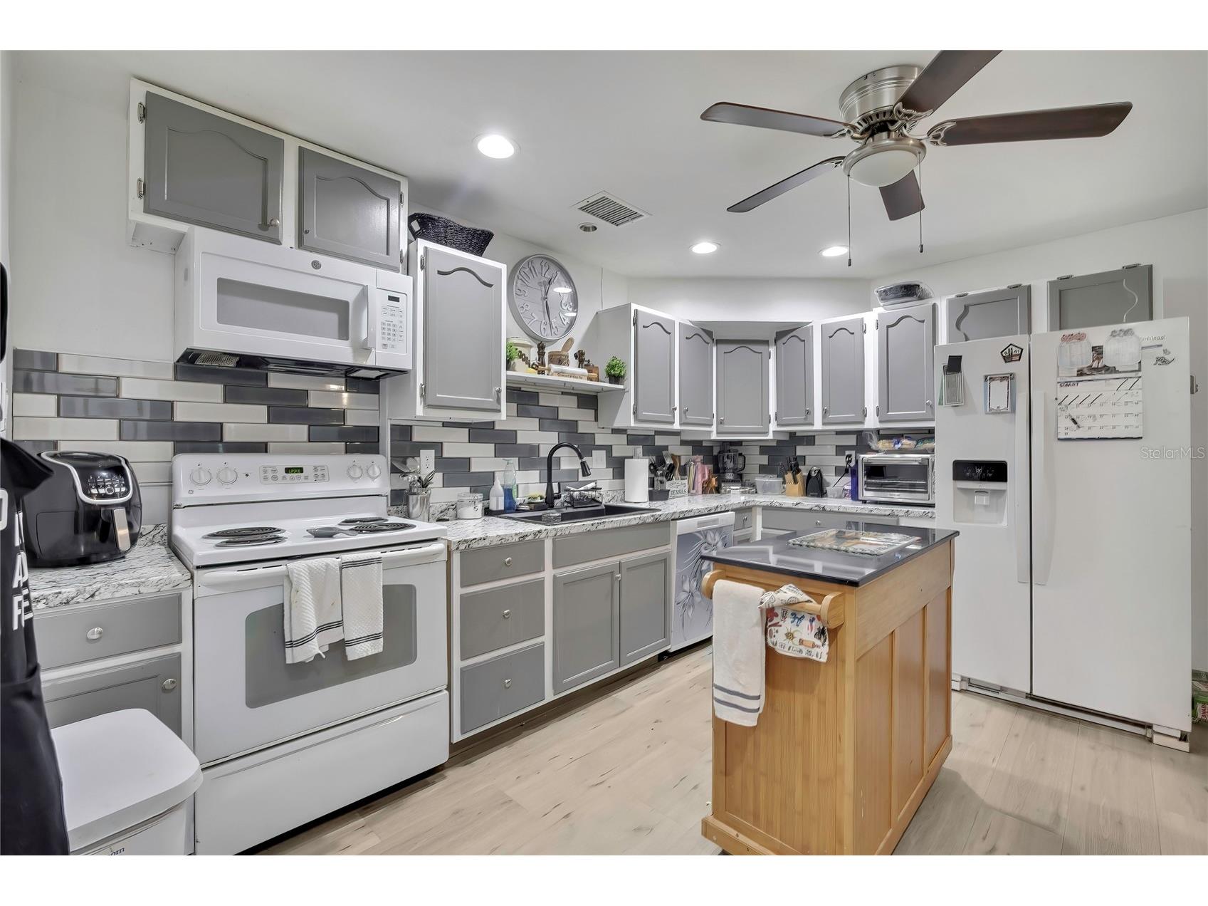10185 Carrin Road Spring Hill FL 34608 W7886012 image12