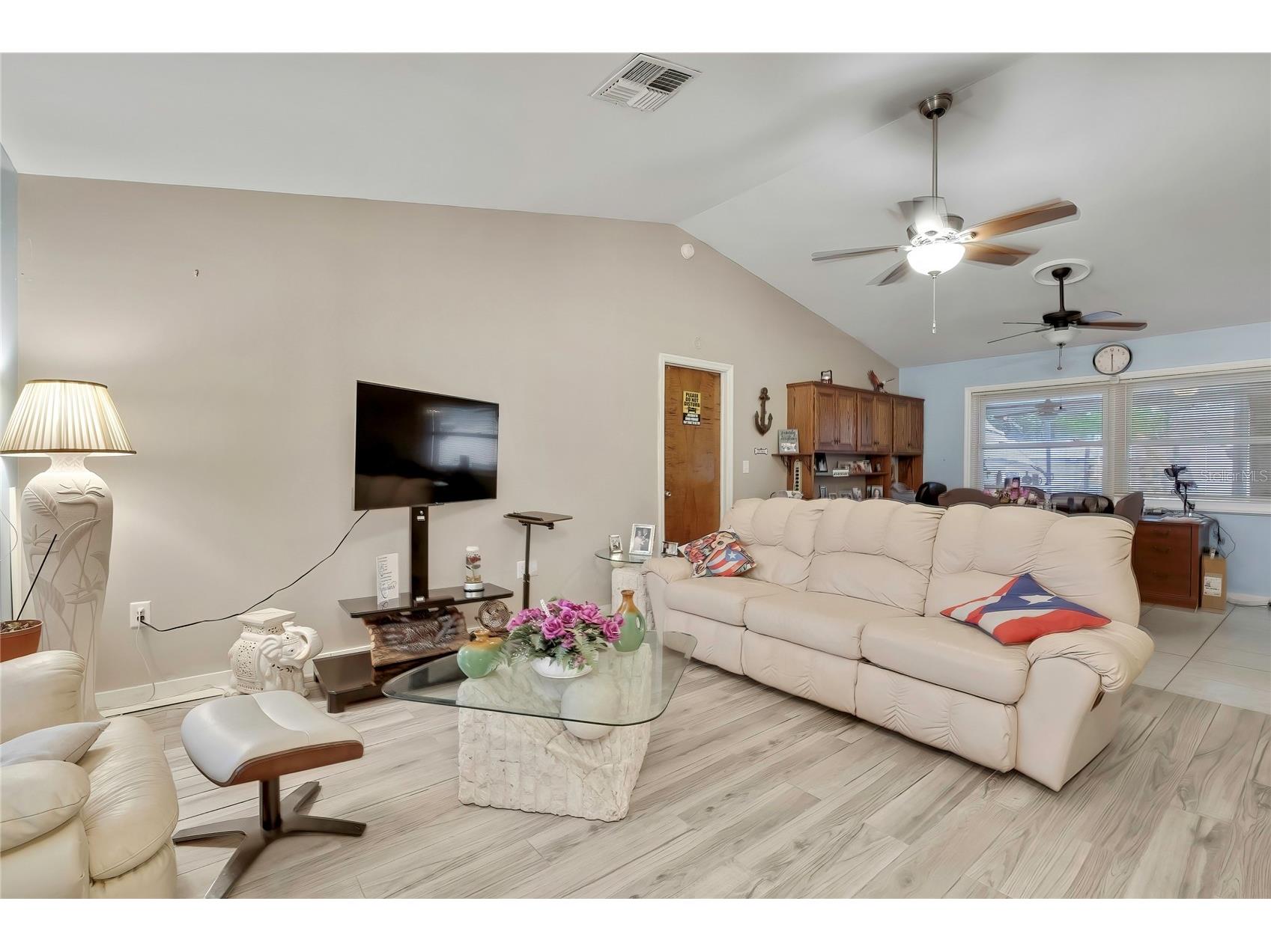 10185 Carrin Road Spring Hill FL 34608 W7886012 image18