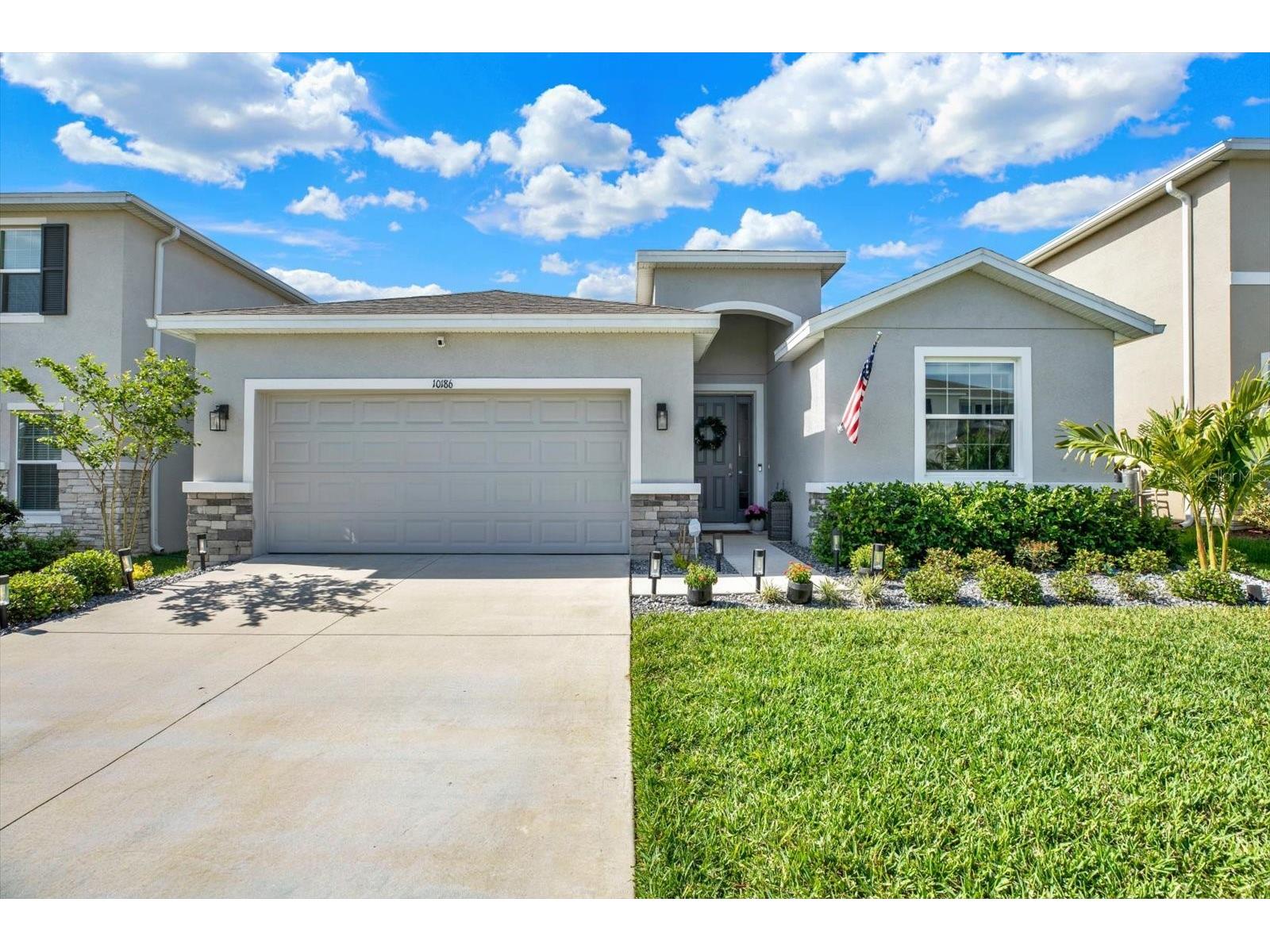 10186 Shoreline View Way Wesley Chapel FL 33545 TB8496344 image1