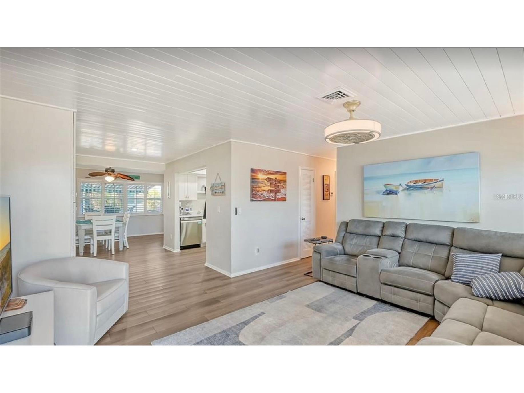 1019 Beach Manor Center #35 Venice FL 34285 A4683639 image3