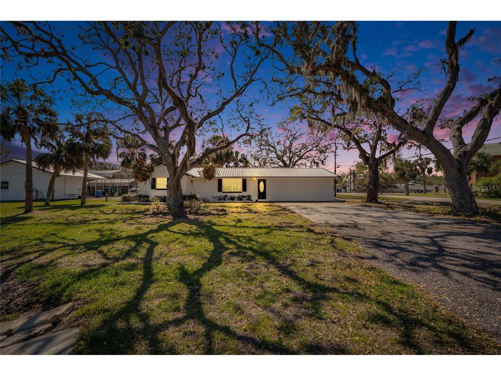 1019 Canal Street Ruskin FL 33570 - TAMPA BAY/LITTLE MANATEE RIVER TB8356612 image1