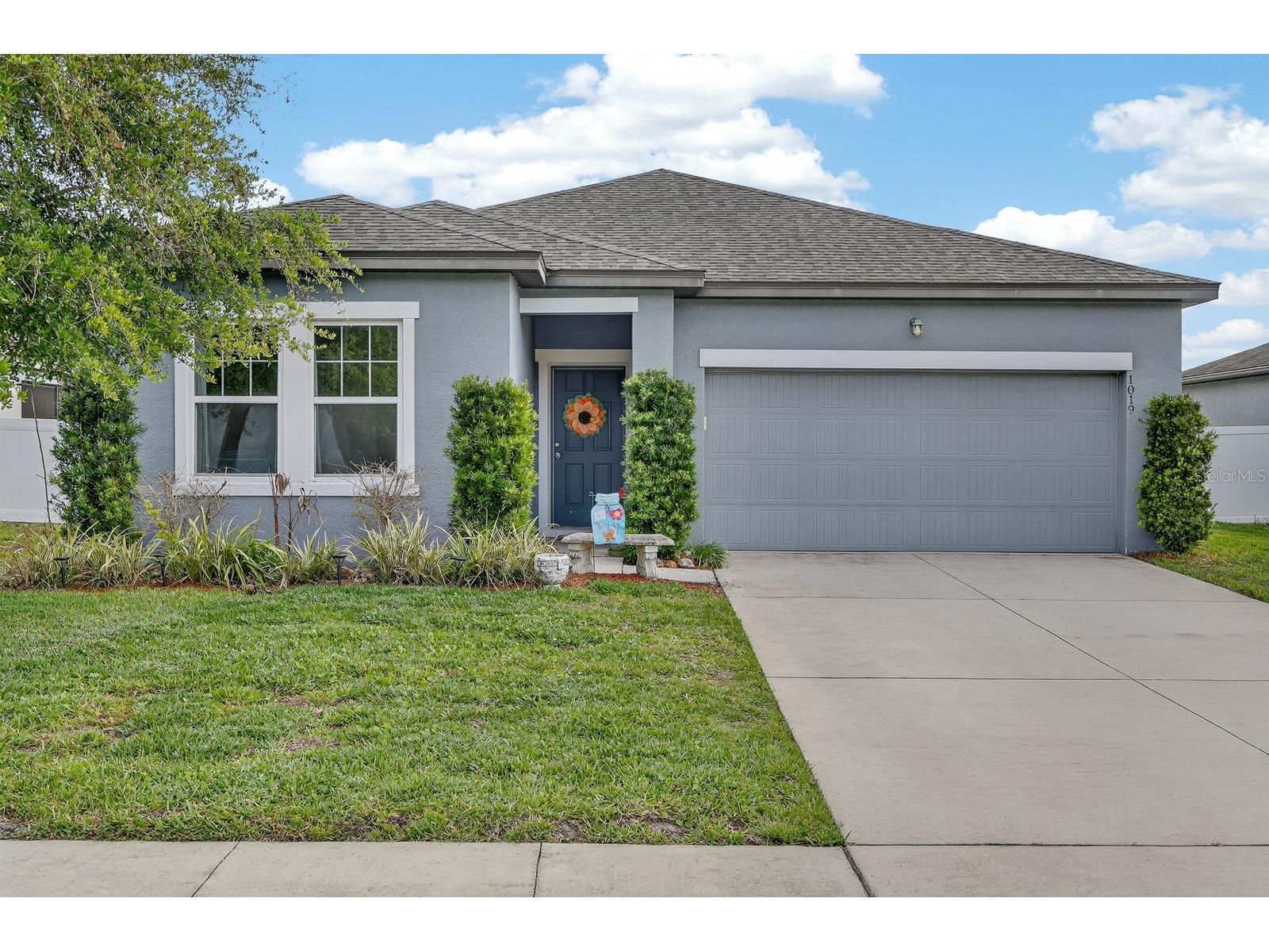 1019 Landing Lane Deltona FL 32738 V4948356 image2