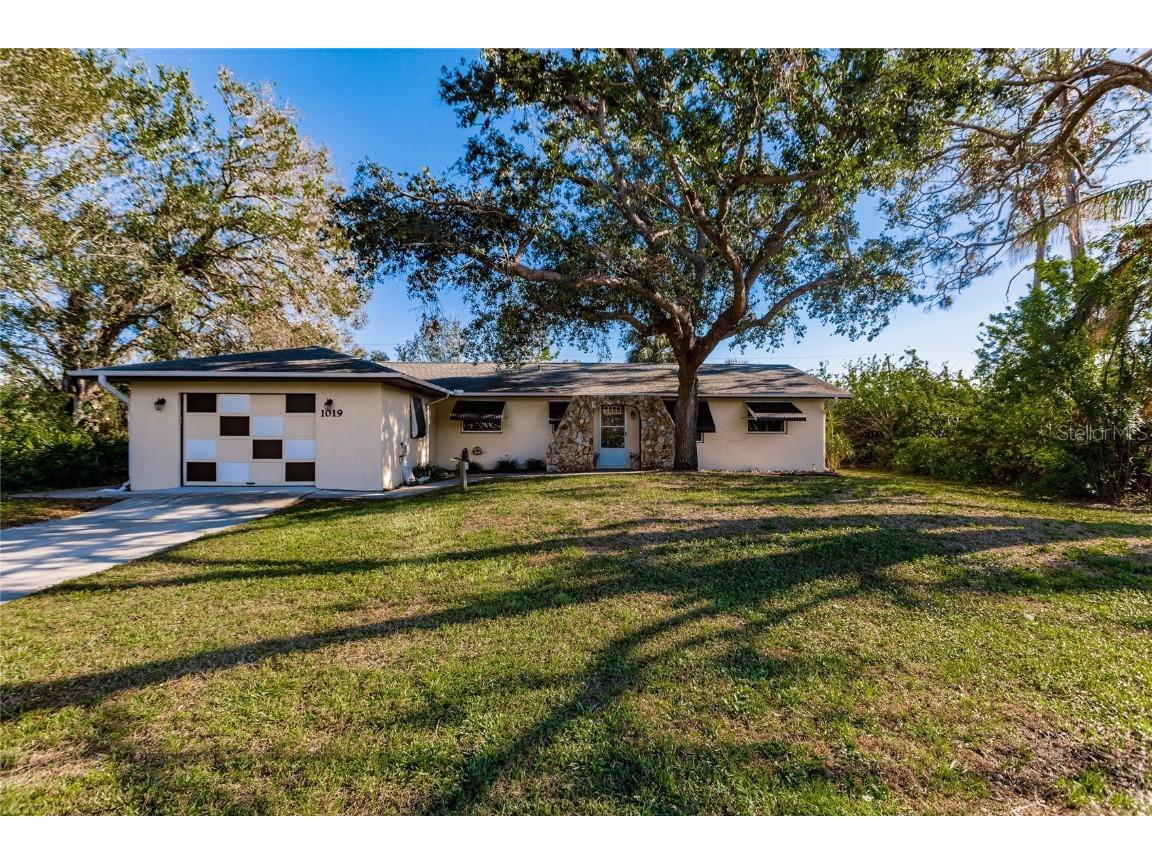 1019 Malay Terrace NW Port Charlotte FL 33948 C7469831 image1