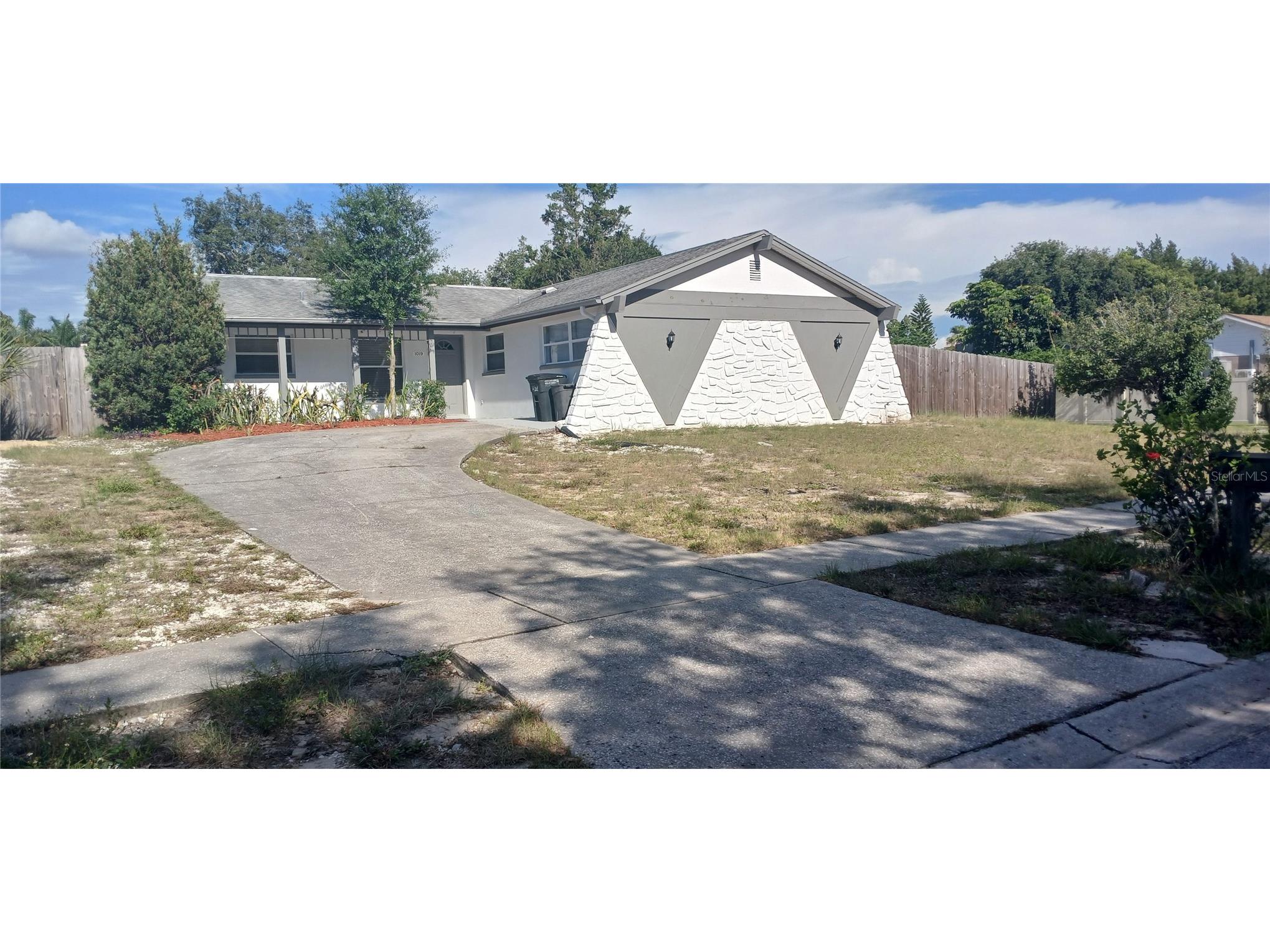 1019 Peninsula Road Tarpon Springs FL 34689 W7887046 image1