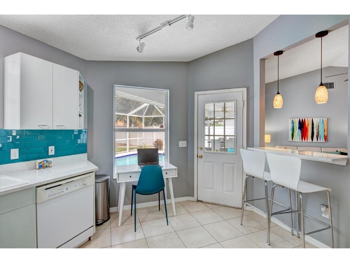 1019 Snead Avenue Sarasota FL 34237 A4510442 image10