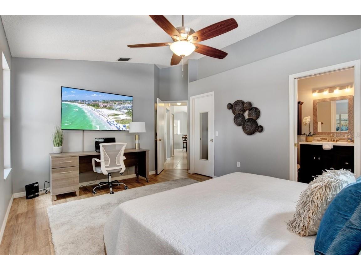 1019 Snead Avenue Sarasota FL 34237 A4510442 image17