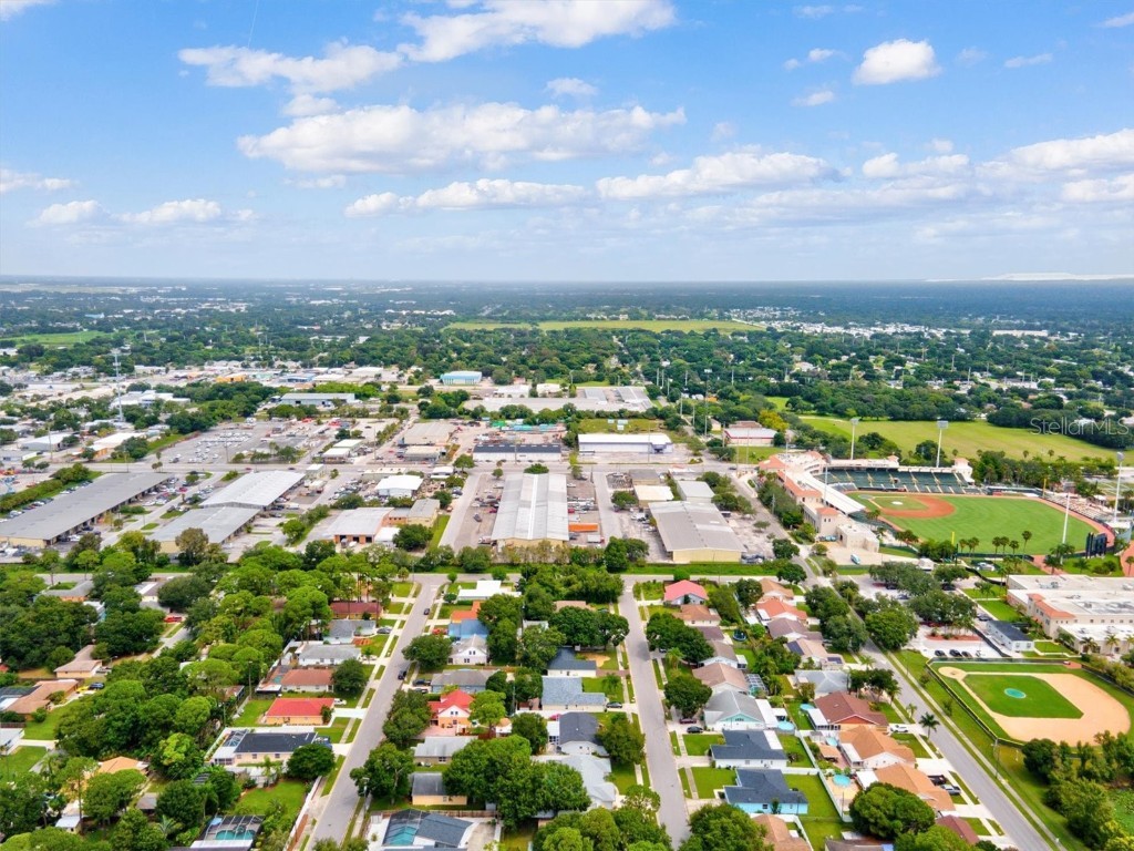 1019 Snead Avenue Sarasota FL 34237 A4510442 image45