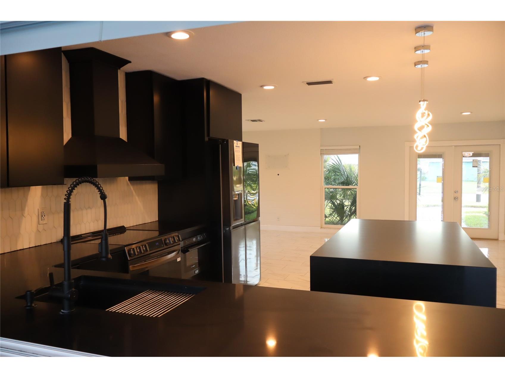 1019 Spindle Palm Way Apollo Beach FL 33572 TB8514547 image25
