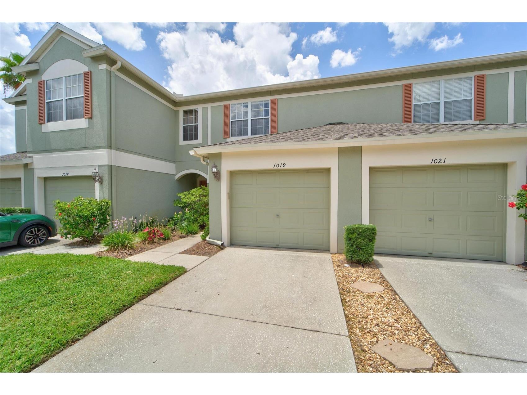 1019 Vista Cay Court Brandon FL 33511 TB8524009 image1