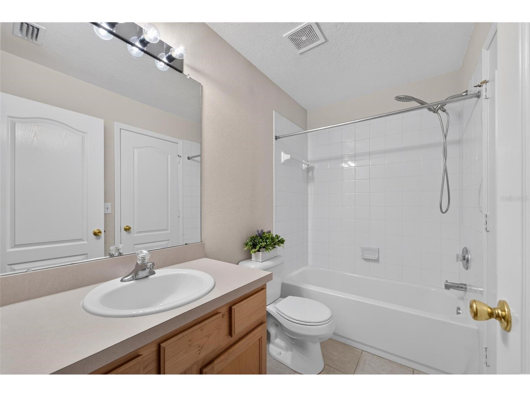 1019 Vista Cay Court Brandon FL 33511 TB8524009 image54