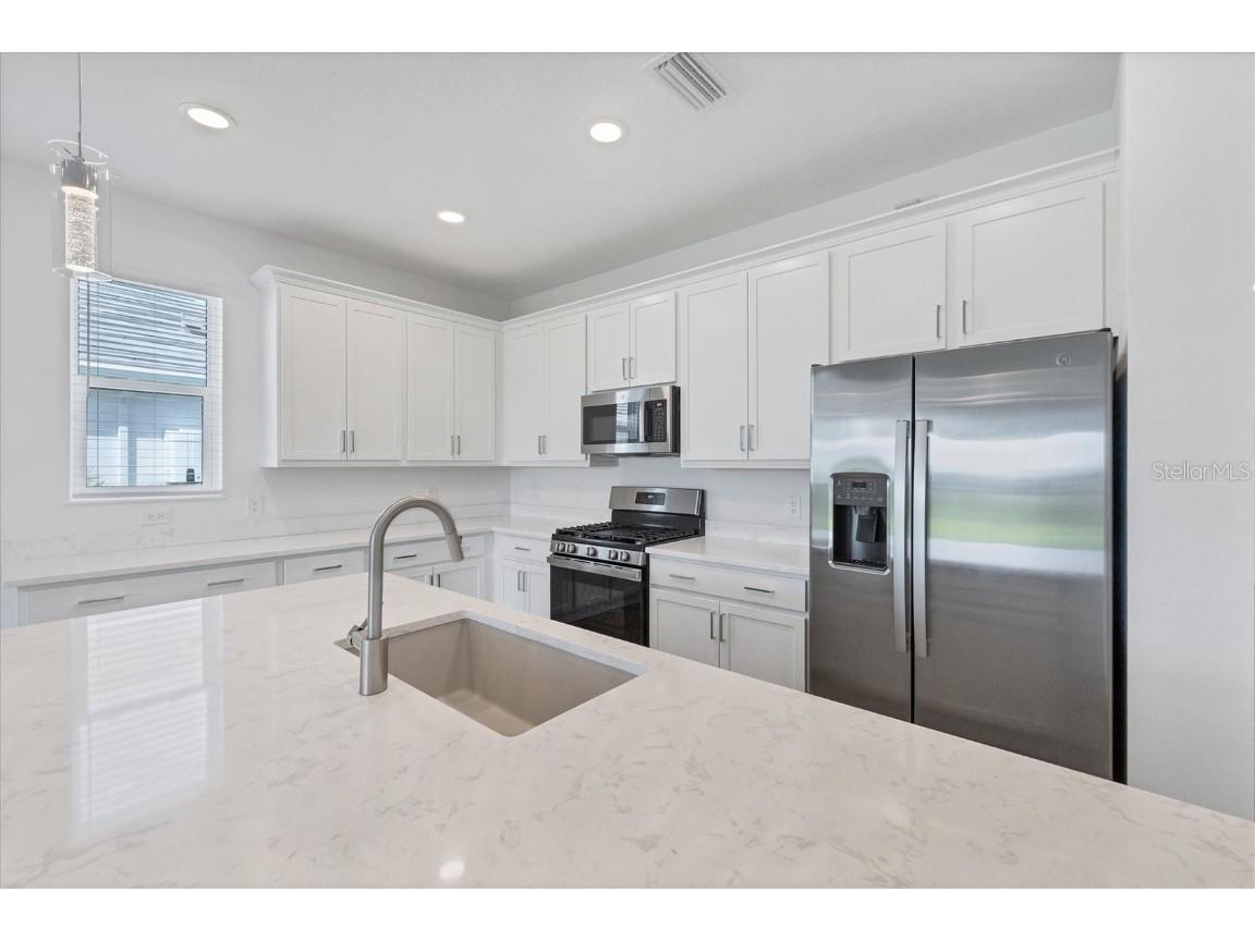 1019 Waterline Court Sarasota FL 34240 A4670749 image11