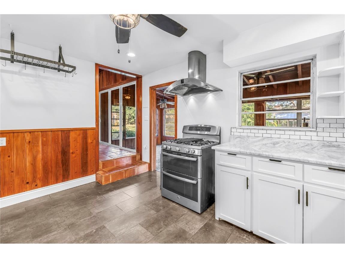 1019 Woodcrest Avenue Clearwater FL 33756 TB8456713 image15