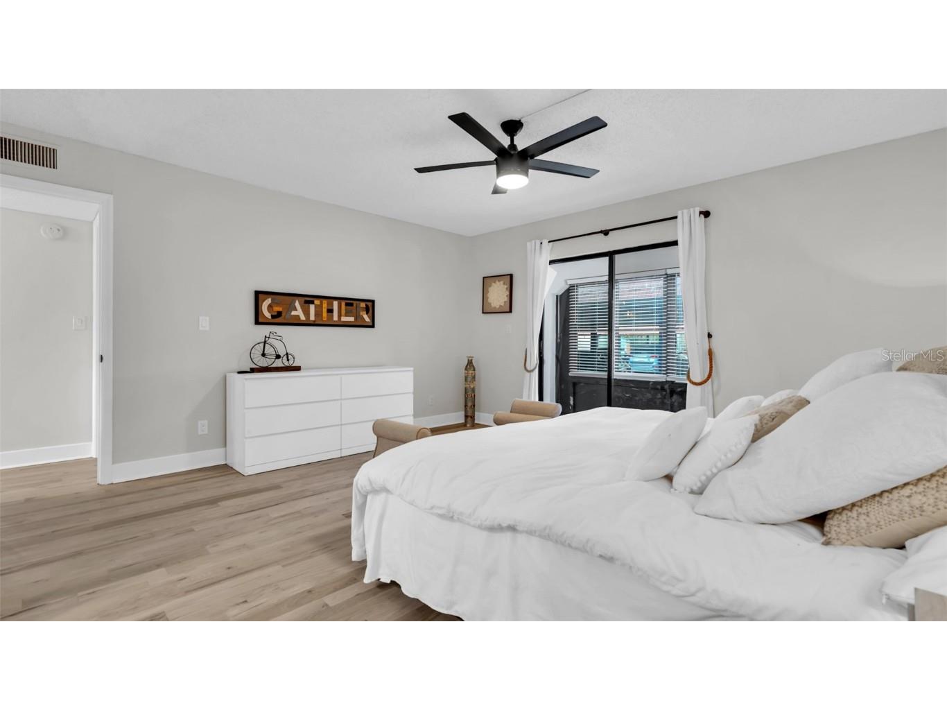 10192 Seminole Island Drive Largo FL 33773 TB8457742 image17